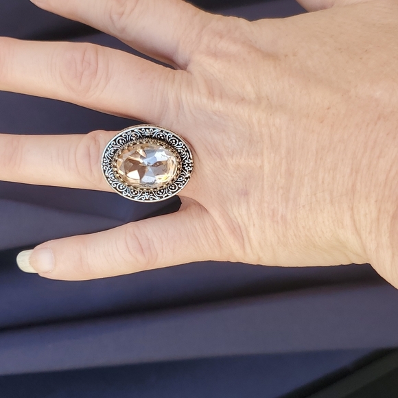 New Morganite Silver Statement Ring. - Picture 5 of 16